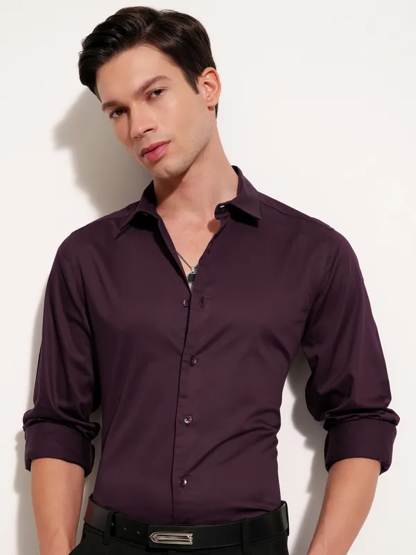 Men Slim Fit Casual Shirt