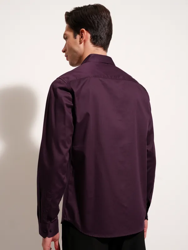 Men Slim Fit Casual Shirt