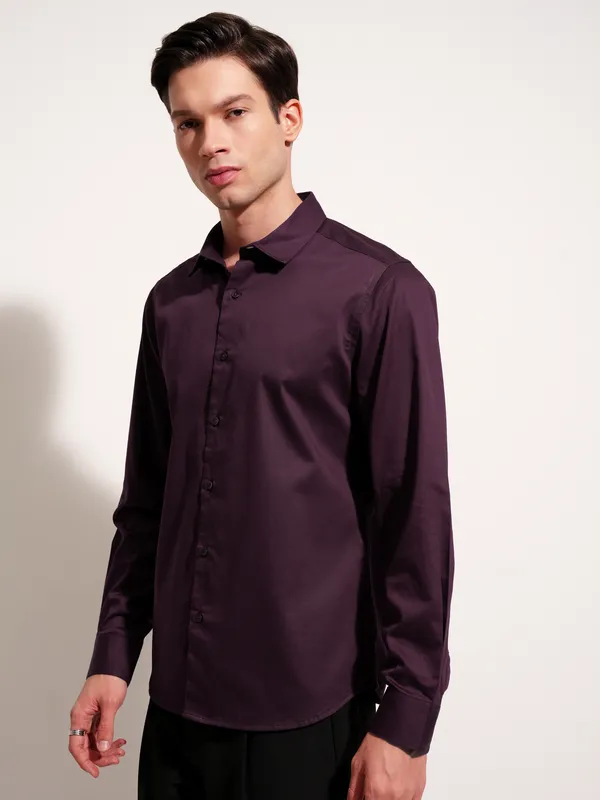 Men Slim Fit Casual Shirt