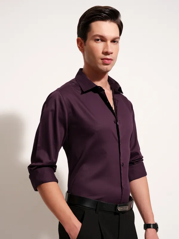 Men Slim Fit Casual Shirt
