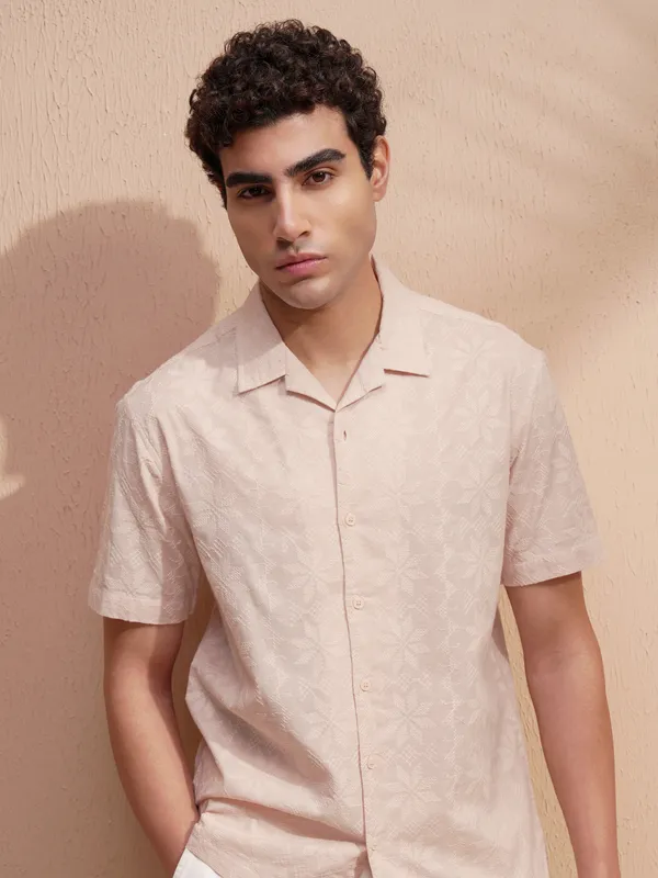 Highlander Men Pink Self Design Relaxed Fit Casual Shirt