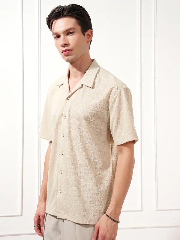 Highlander Men Cream Self Design Relaxed Fit Casual Shirt