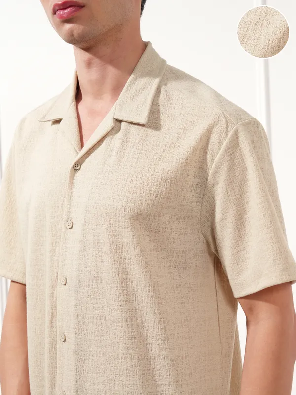 Highlander Men Cream Self Design Relaxed Fit Casual Shirt