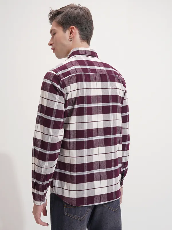 Highlander Men Maroon Checked Slim Fit Casual Shirt