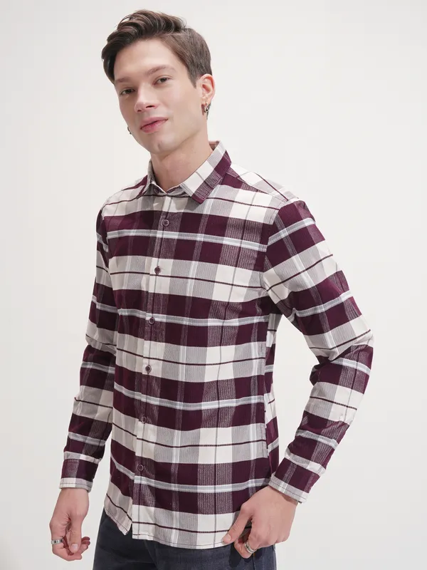 Highlander Men Maroon Checked Slim Fit Casual Shirt