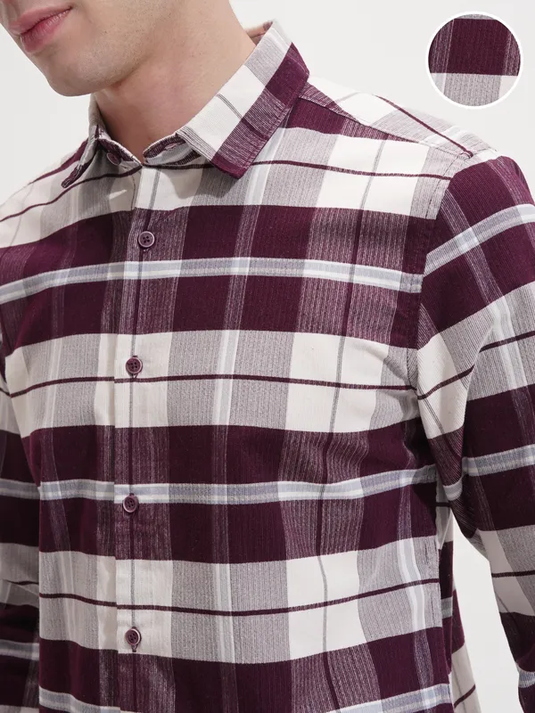 Highlander Men Maroon Checked Slim Fit Casual Shirt