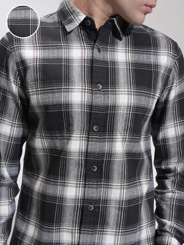 Highlander Men Black Checked Slim Fit Casual Shirt