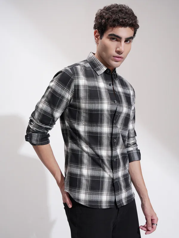 Highlander Men Black Checked Slim Fit Casual Shirt