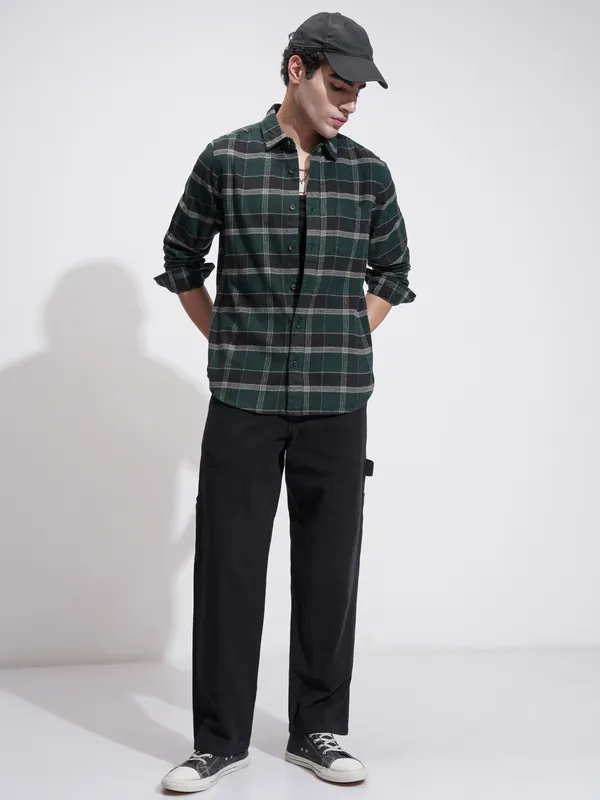 Highlander Men Green Checked Slim Fit Casual Shirt