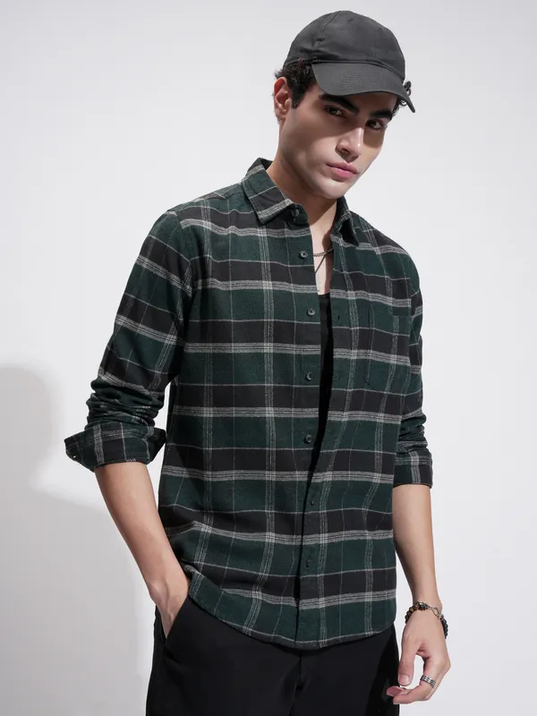 Highlander Men Green Checked Slim Fit Casual Shirt