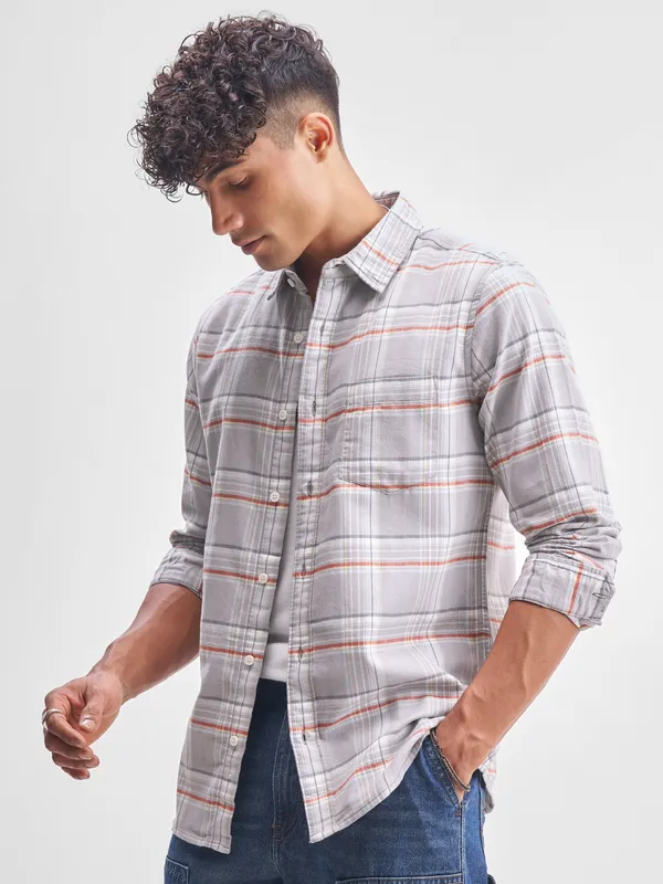 Highlander Men Grey Checked Slim Fit Casual Shirt
