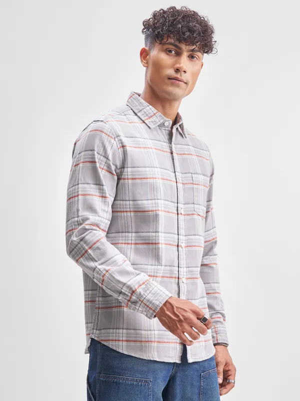 Highlander Men Grey Checked Slim Fit Casual Shirt