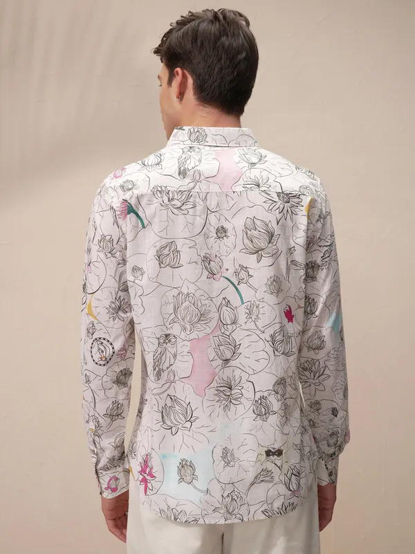 Highlander Men Cream Printed Slim Fit Casual Shirt