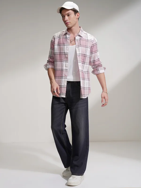 Highlander Men Pink Checked Slim Fit Casual Shirt