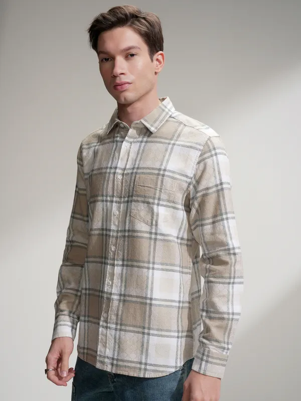Highlander Men Beige Checked Slim Fit Casual Shirt