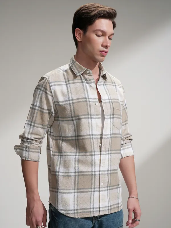 Highlander Men Beige Checked Slim Fit Casual Shirt