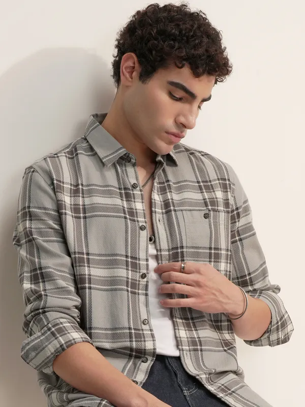 Men Slim Fit Casual Shirt