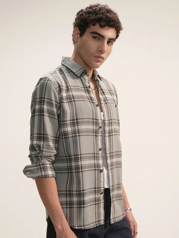 Men Slim Fit Casual Shirt