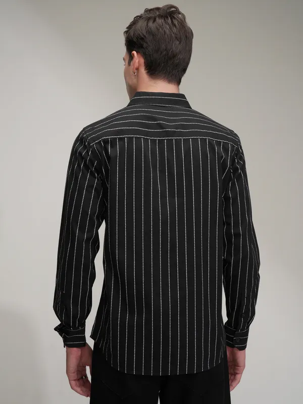 Highlander Men Black Striped Slim Fit Casual Shirt
