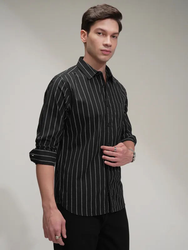Highlander Men Black Striped Slim Fit Casual Shirt