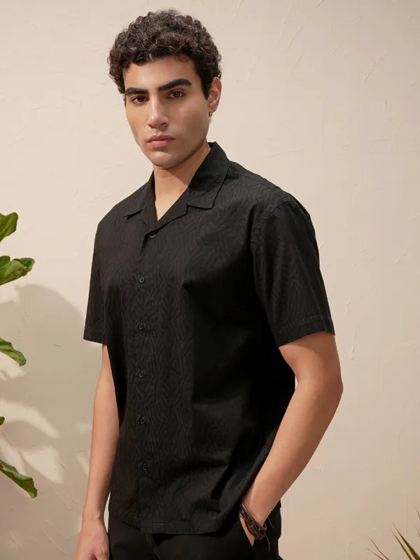 Highlander Men Black Self Design Relaxed Fit Casual Shirt