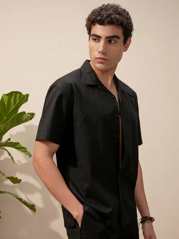 Highlander Men Black Self Design Relaxed Fit Casual Shirt