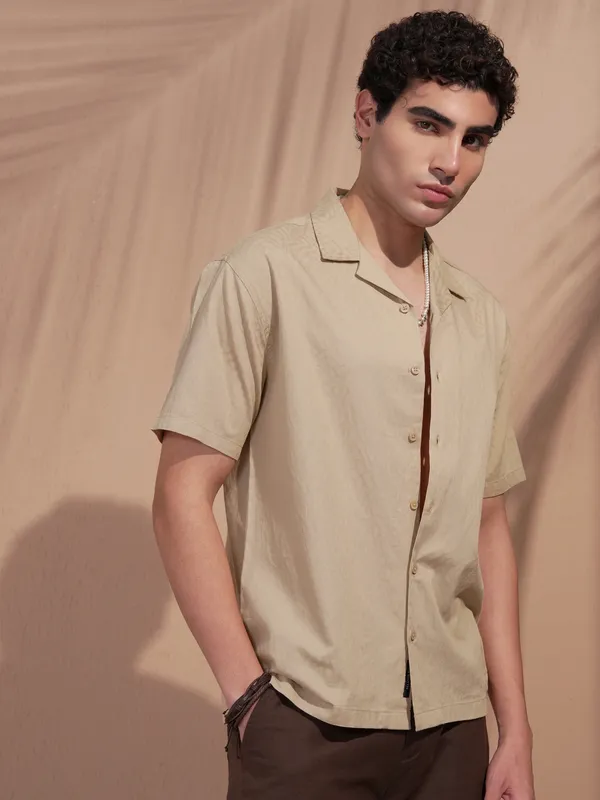 Highlander Men Beige Self Design Relaxed Fit Casual Shirt