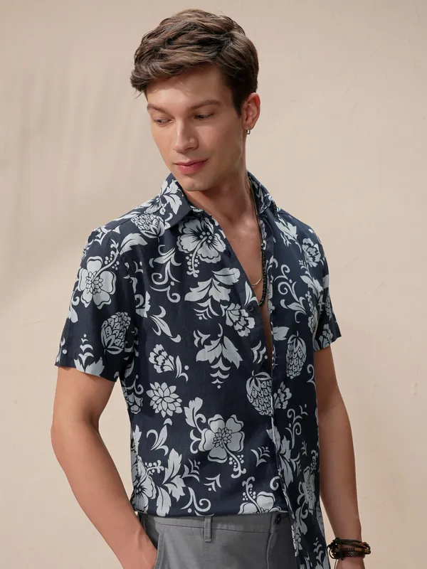 Highlander Men Navy Blue Printed Relaxed Fit Casual Shirt