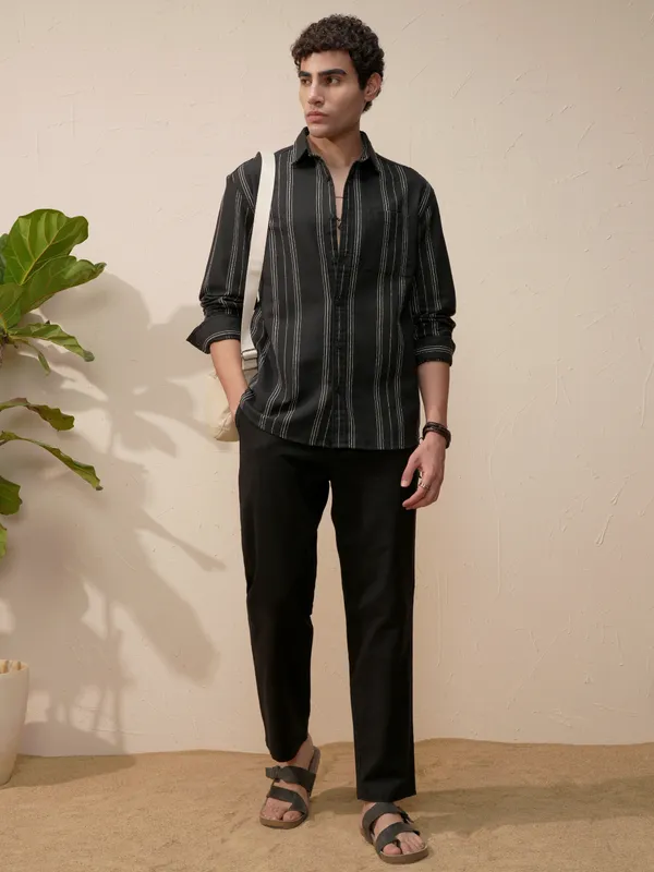 Highlander Men Black Striped Relaxed Fit Casual Shirt