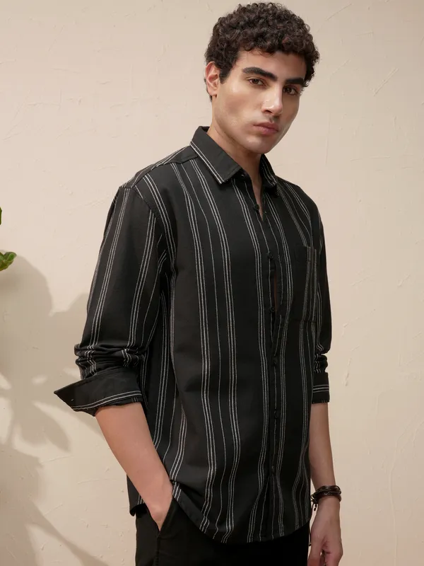 Highlander Men Black Striped Relaxed Fit Casual Shirt