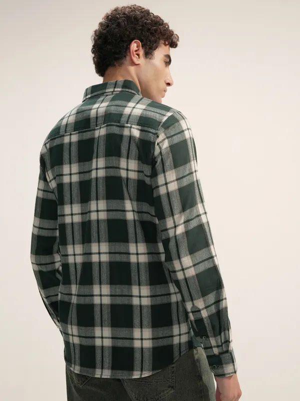 Highlander Men Green Checked Slim Fit Casual Shirt
