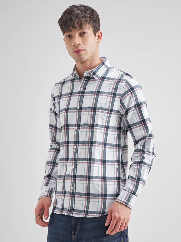 Highlander Men White Checked Slim Fit Casual Shirt