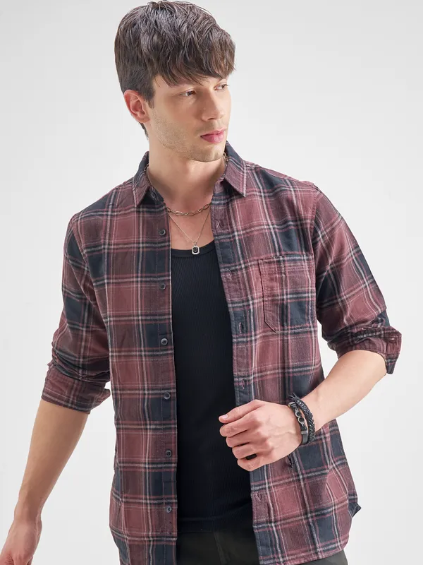 Highlander Men Maroon Checked Slim Fit Casual Shirt