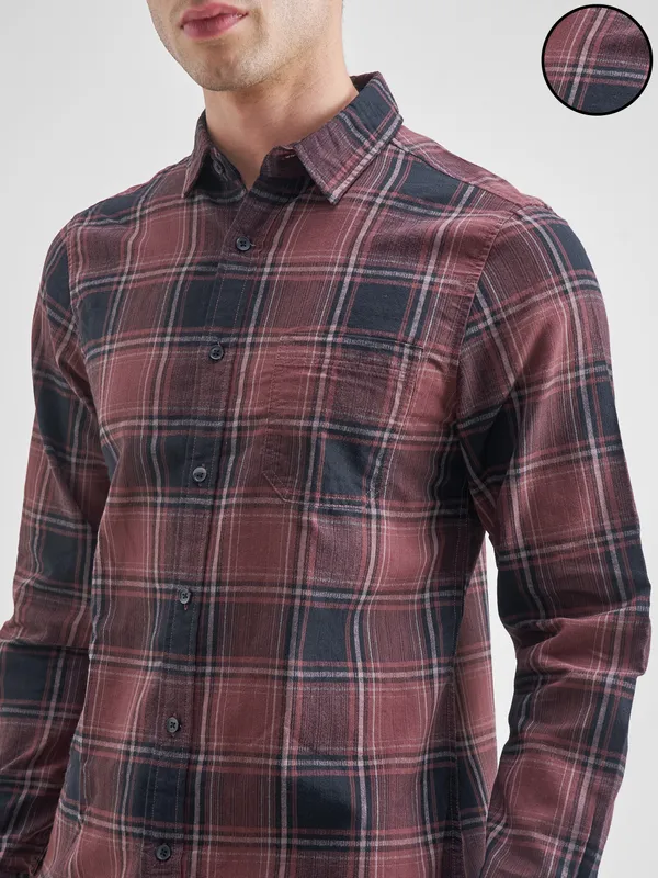 Highlander Men Maroon Checked Slim Fit Casual Shirt