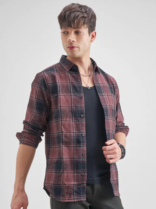 Highlander Men Maroon Checked Slim Fit Casual Shirt