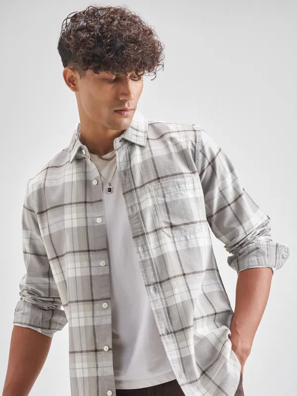 Highlander Men Grey Checked Slim Fit Casual Shirt