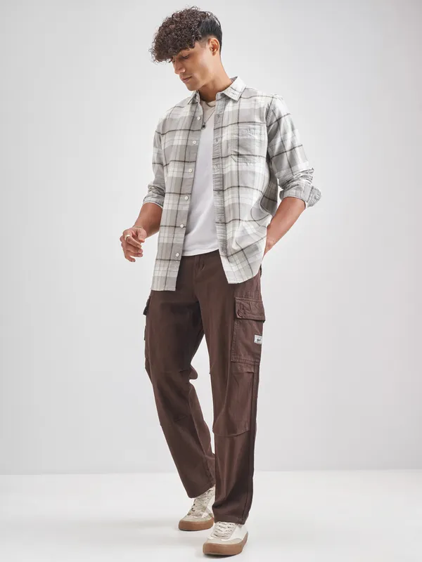 Highlander Men Grey Checked Slim Fit Casual Shirt