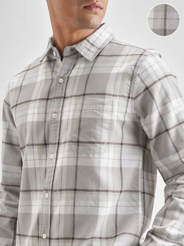 Highlander Men Grey Checked Slim Fit Casual Shirt