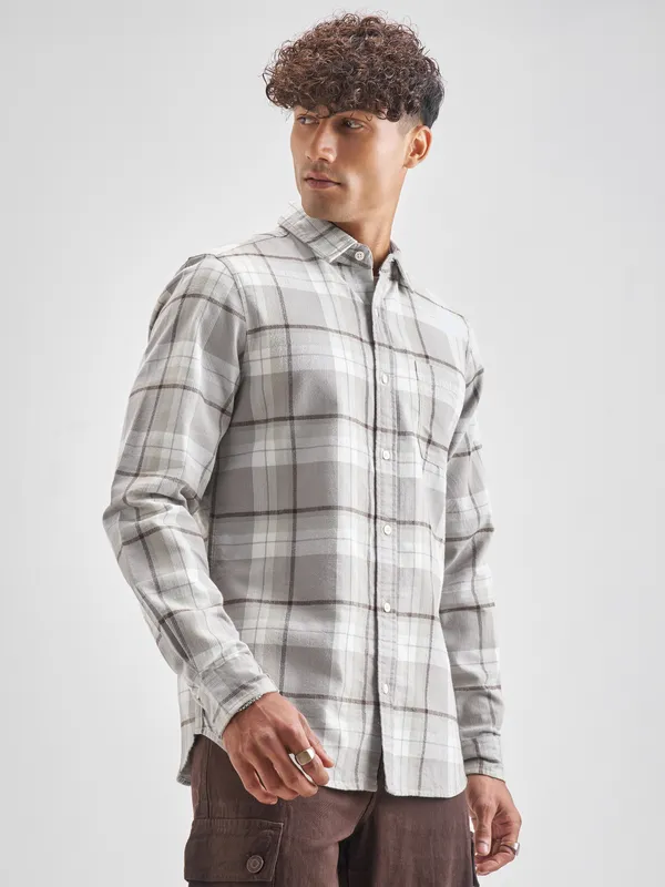Highlander Men Grey Checked Slim Fit Casual Shirt