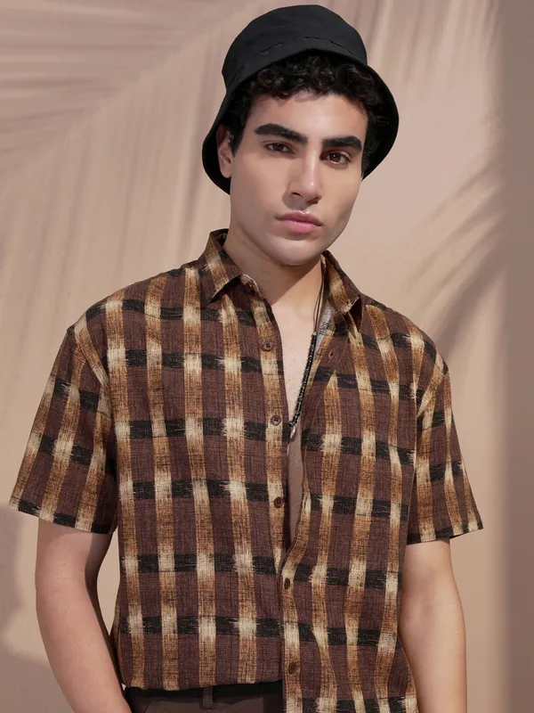Highlander Men Brown Checked Relaxed Fit Casual Shirt
