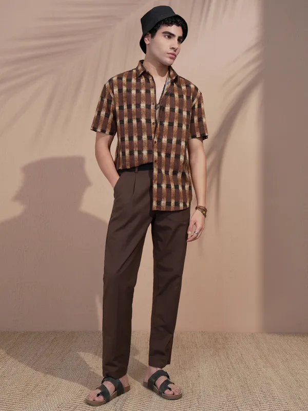 Highlander Men Brown Checked Relaxed Fit Casual Shirt