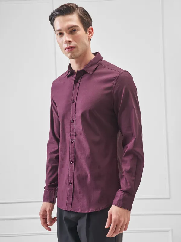 Highlander Men Purple Self Design Slim Fit Casual Shirt
