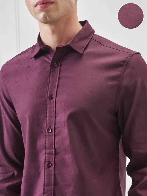 Highlander Men Purple Self Design Slim Fit Casual Shirt