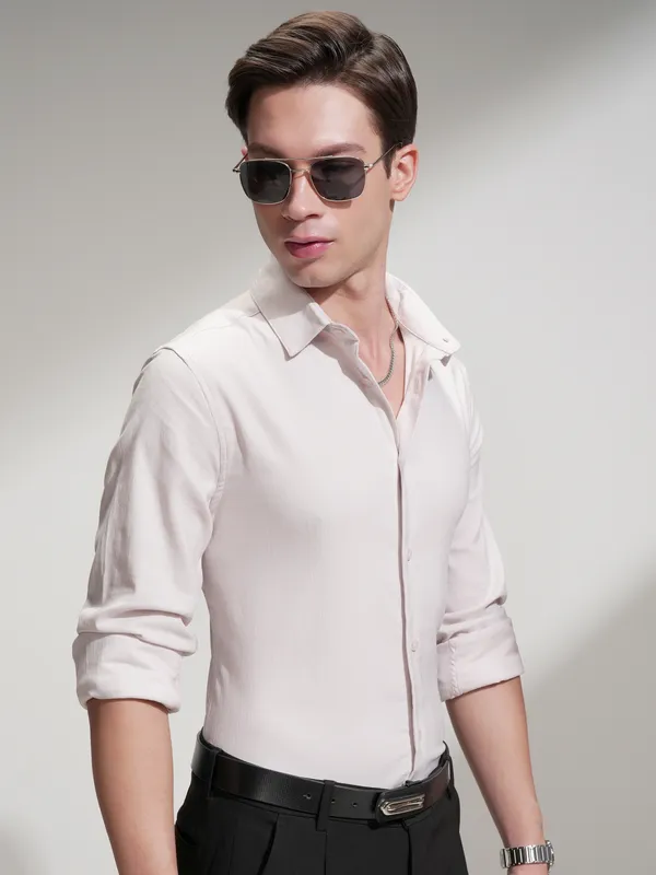 Highlander Men Pink Self Design Slim Fit Casual Shirt