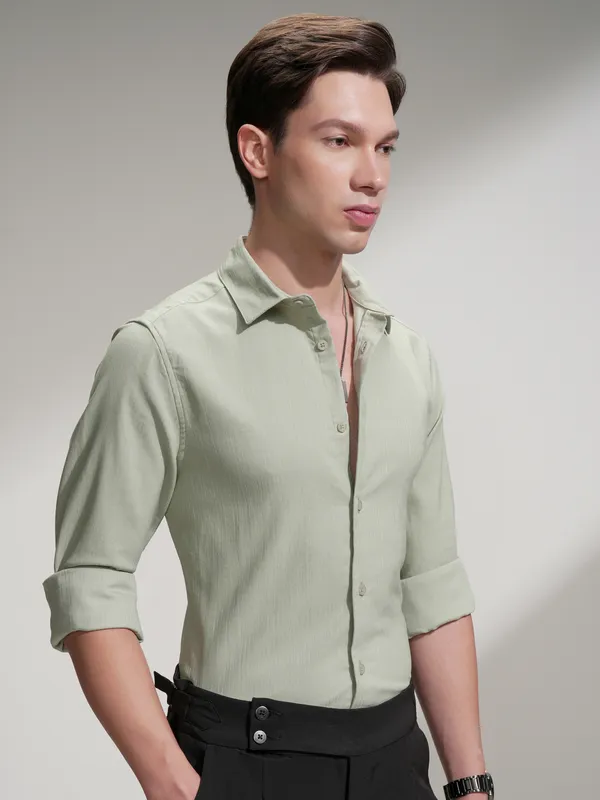 Highlander Men Green Self Design Slim Fit Casual Shirt