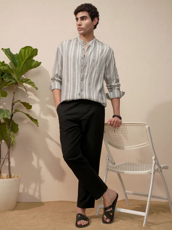 Highlander Men Grey Striped Relaxed Fit Casual Shirt