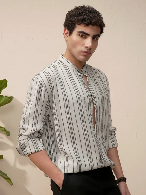 Highlander Men Grey Striped Relaxed Fit Casual Shirt
