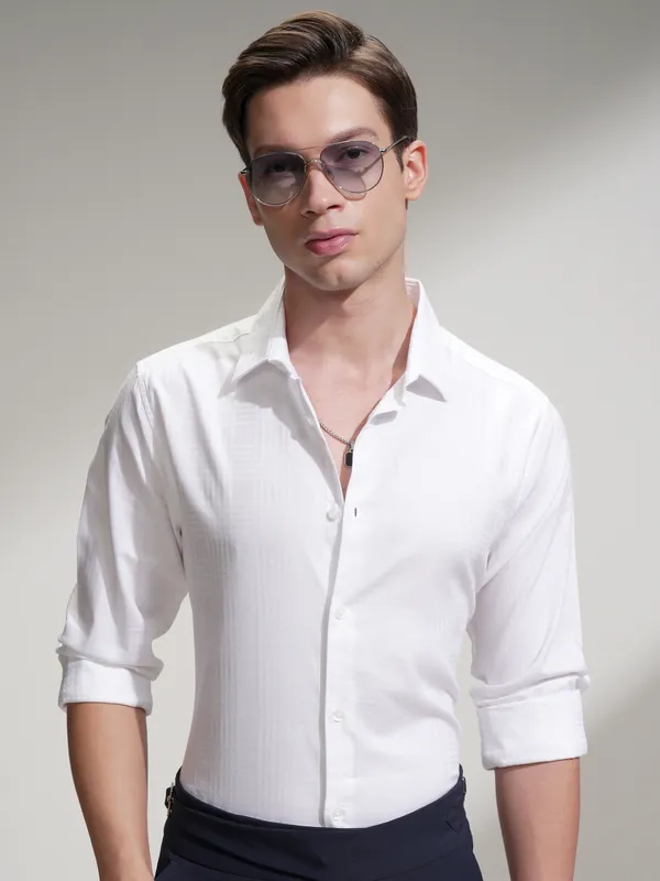 Highlander Men White Self Design Slim Fit Casual Shirt