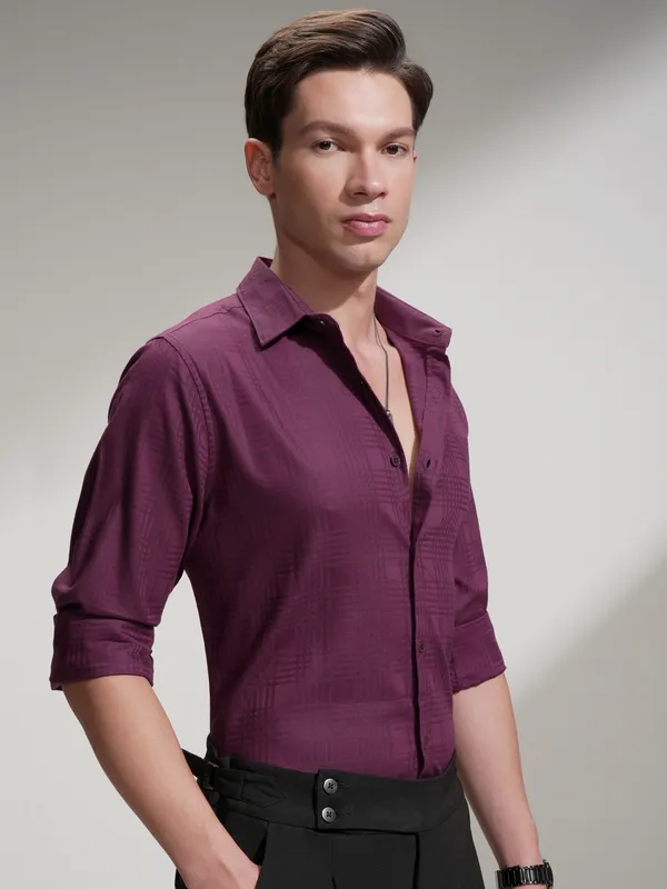 Highlander Men Burgundy Self Design Slim Fit Casual Shirt