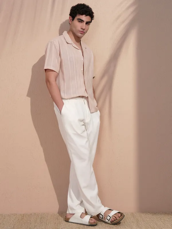 Highlander Men Pink Self Design Relaxed Fit Casual Shirt